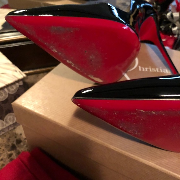 SOLD!!! Authentic Christian Louboutin So Kate Pump - Picture 4 of 7
